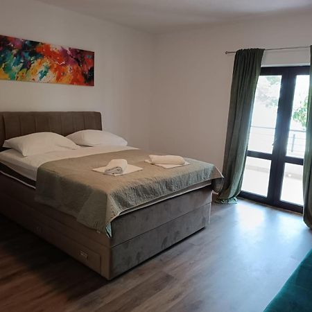 Legin Apartment Zivogosce Bagian luar foto