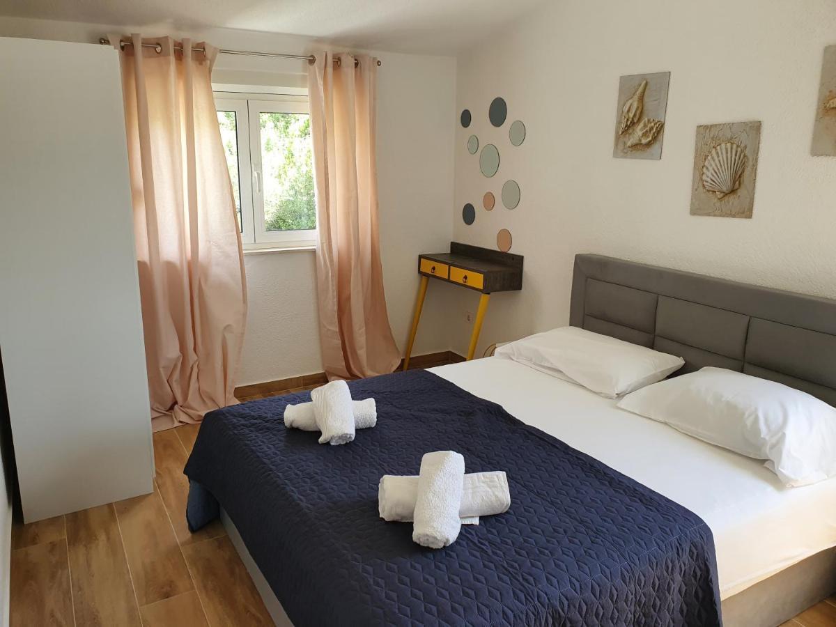 Legin Apartment Zivogosce Bagian luar foto