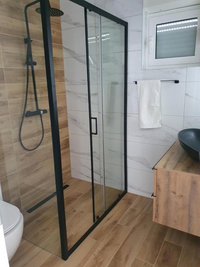 Legin Apartment Zivogosce Bagian luar foto